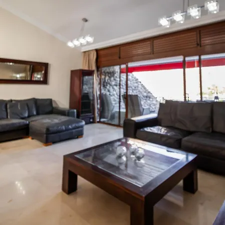 Oasis Tauro 3br Апартаменты