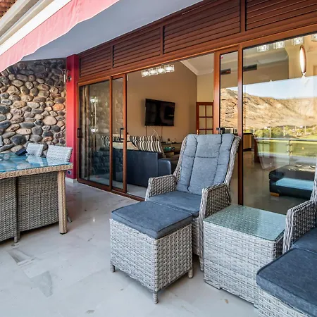 Oasis Tauro 3br