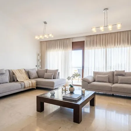 Oasis Tauro 3br *