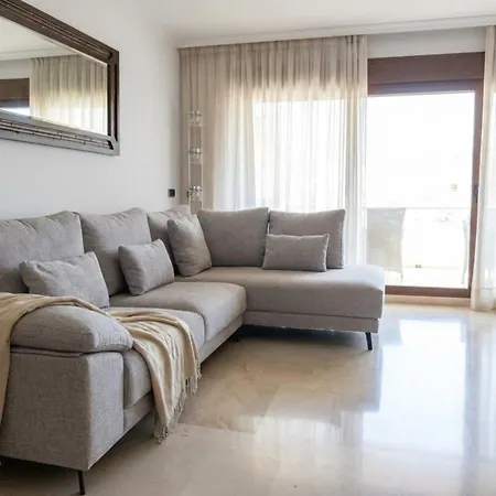 Oasis Tauro 3br