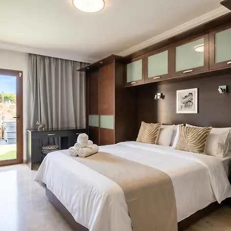 Oasis Tauro 3br Appartement