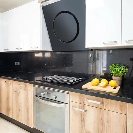 Oasis Tauro 3br Appartement