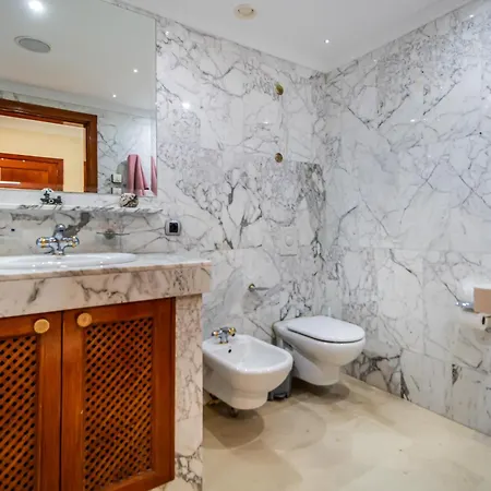 Oasis Tauro 3br Appartement